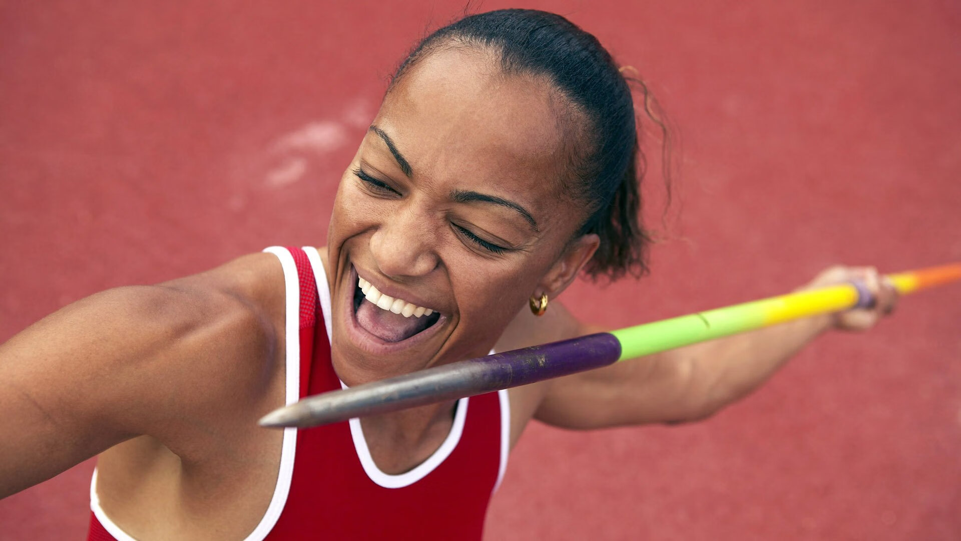 火箭连续反击得分提升场上节奏，火箭返回速度