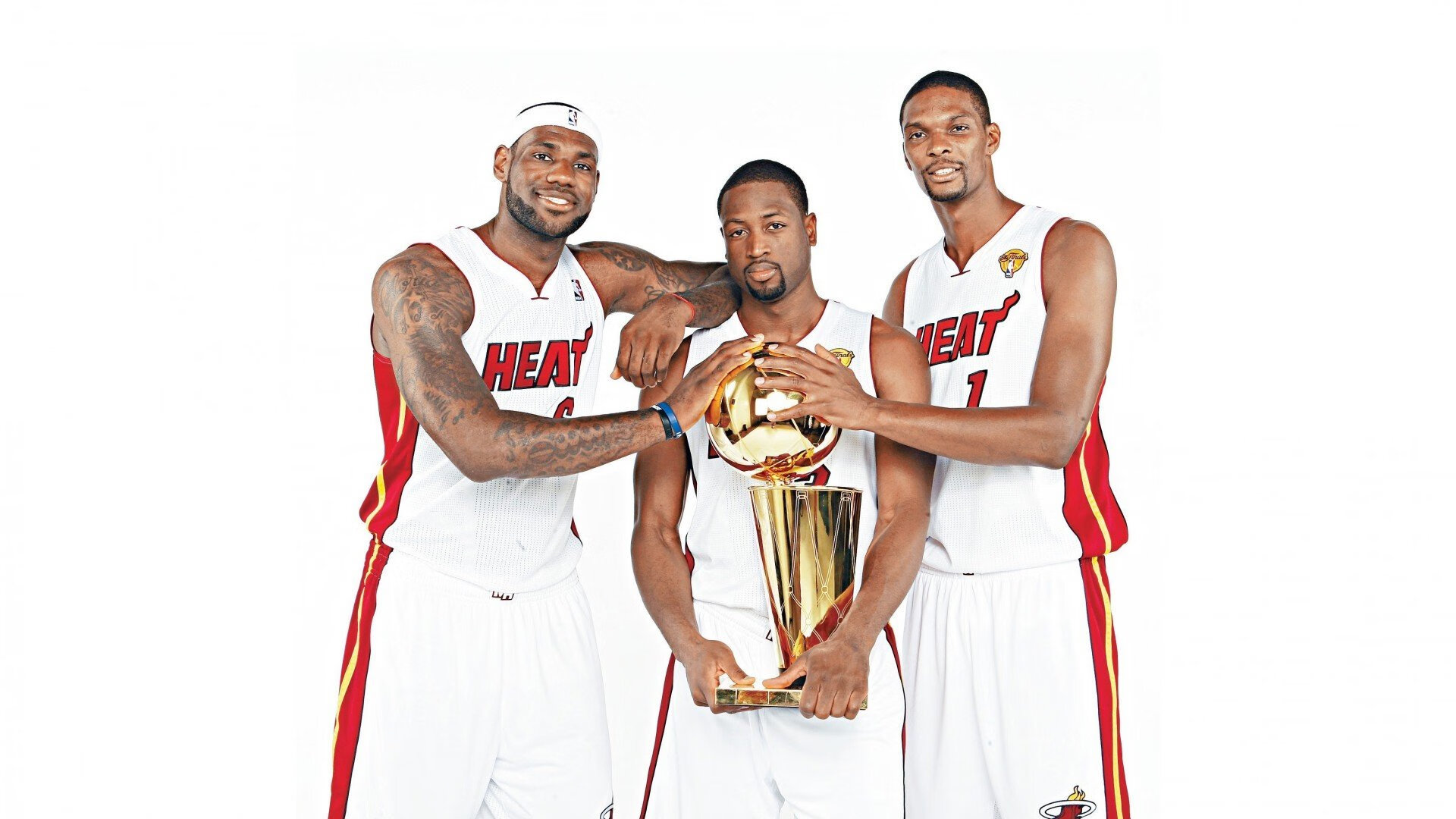 选手专访：中单明星谈赛季备战与队内配合心得，比赛热门中单